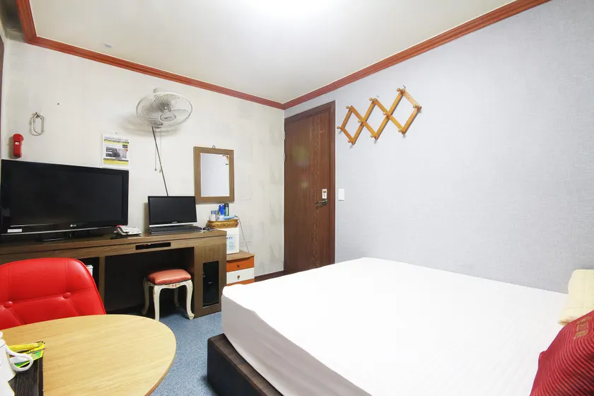 Changwon Masan Jeil - Image 1