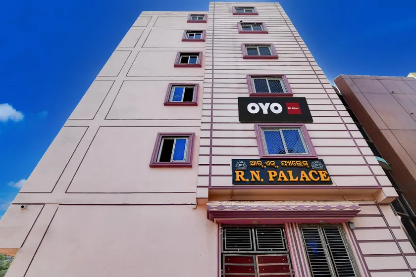Hotel O RN Palace - Image 1