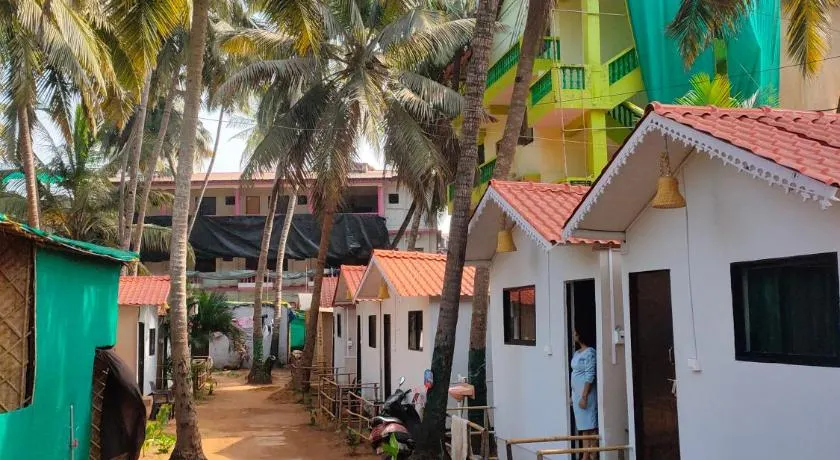 Love paradice huts - Image 1