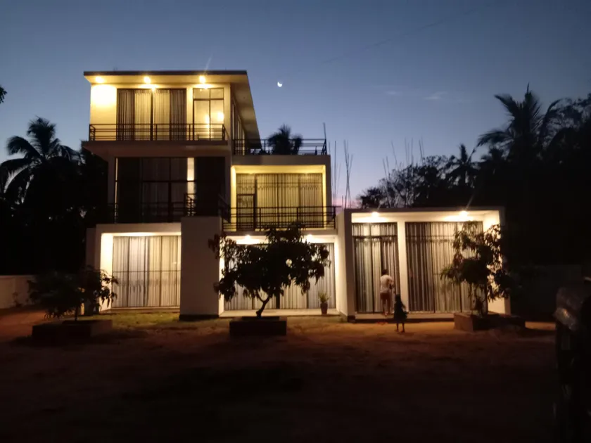 HOTEL Pearl White Residency - Image 1