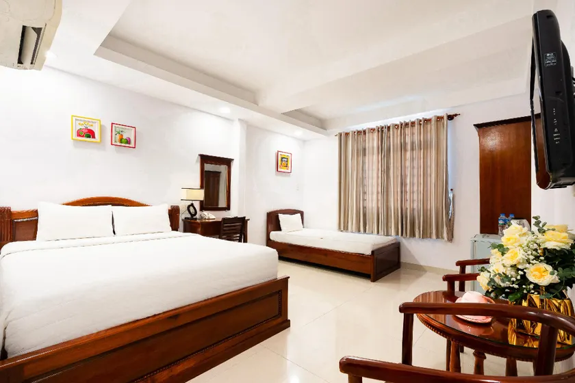 Hoang Hoang Hotel (Bloom 3) - Image 1