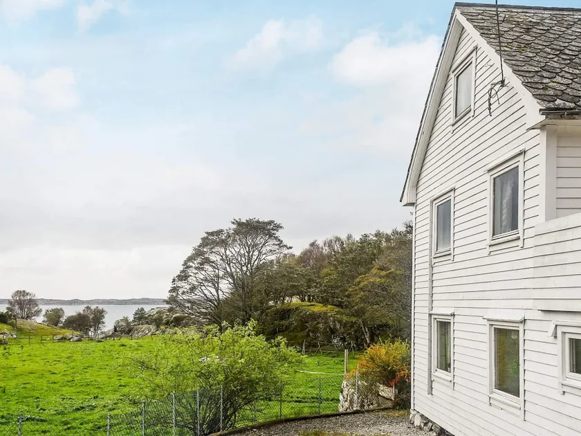 8 person holiday home in FINNÅS - Image 1