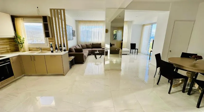 Villa Praxia i - Image 1
