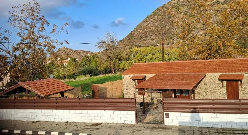 The river house - Image 1