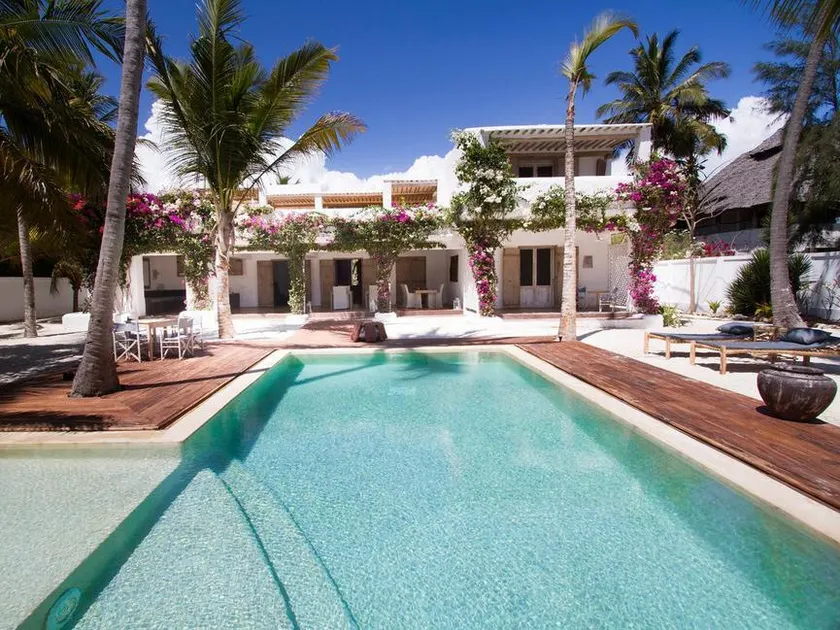 Uzuri Boutique Hotel - Image 1