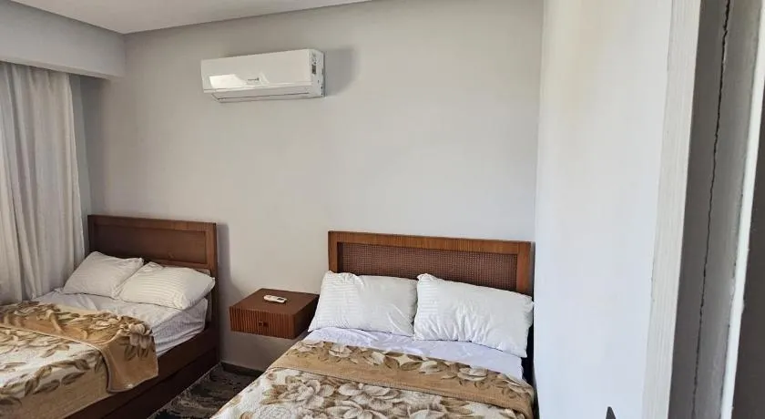 هلنان بورفؤاد - Image 1