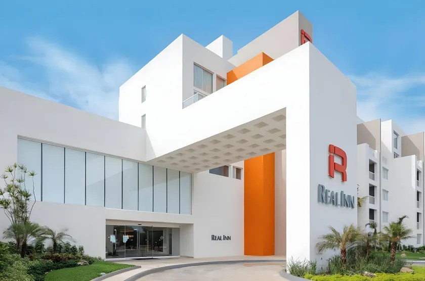 Real Inn Cancún - Image 1