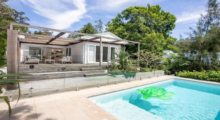 Luxury Beach Shack With Pool and Short Walk To Beach - Image 1