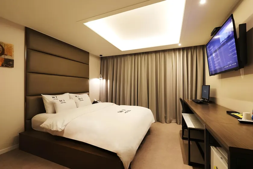 Yongin M7 Hotel - Image 1