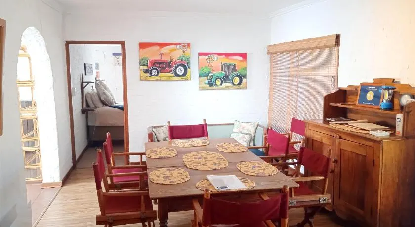 Rheola's Guest Cottage - Image 1