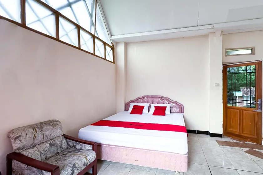 RedDoorz at Argapuri Resort Gambung - Image 1