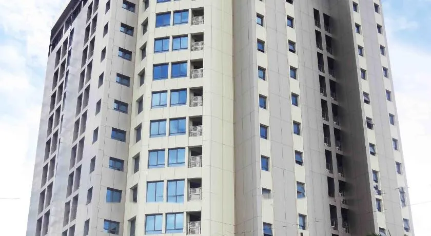 Hotel La Falaise Bonapriso - Image 1