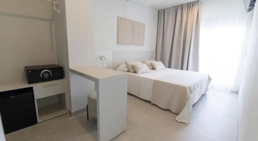 Hotel Roca Plana - Image 1