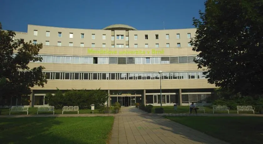 Kolej Akademie - Image 1