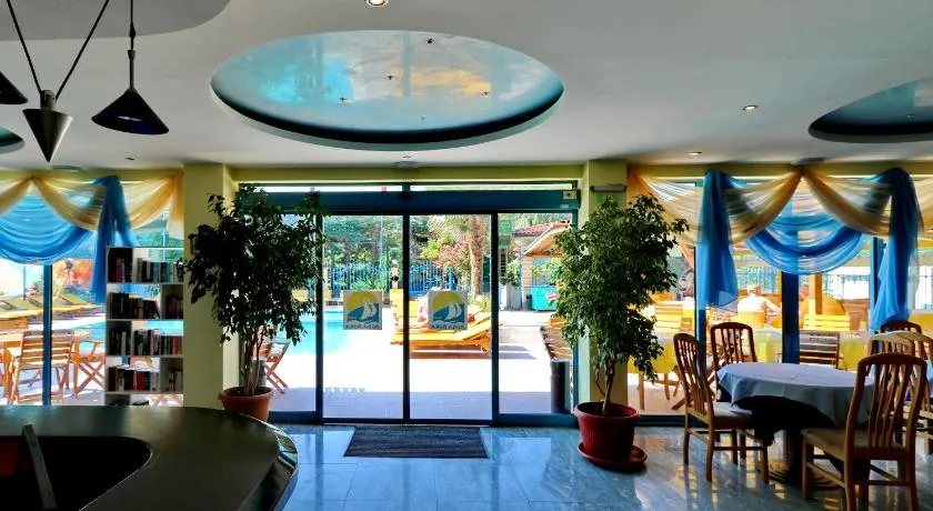 Bora Bora Hotel - Image 1