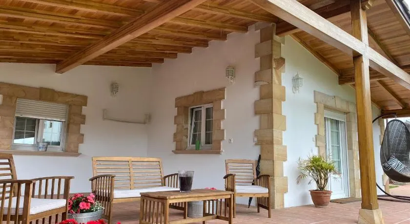 C02A01 Acogedora casa vacacional by R2R Consulting - Image 1