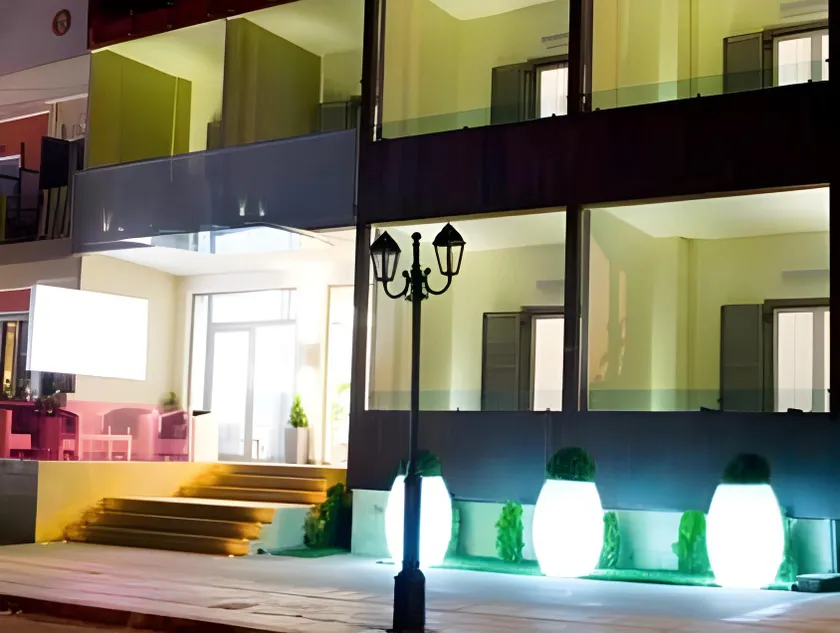Onira Boutique - Image 1