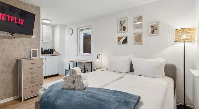Vorstadtoase - Apartment für 2 Personen mit Smart TV, Parken, eigenen Bad, Netflix - Nähe BER - Image 1