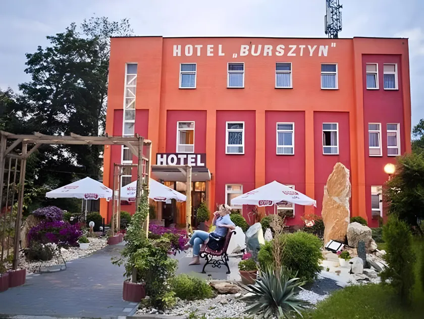 Hotel Bursztyn - Image 1