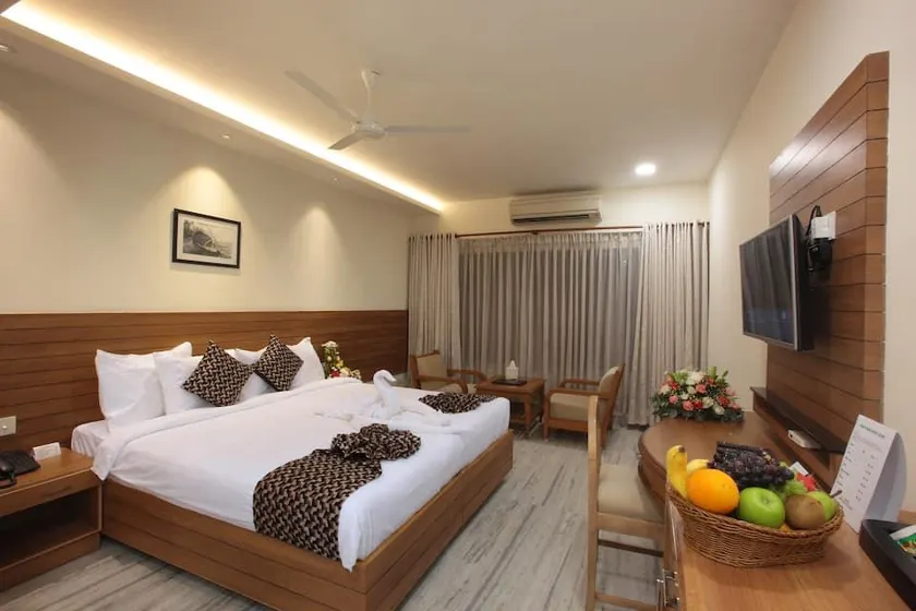 Hotel Hills Park - Image 1