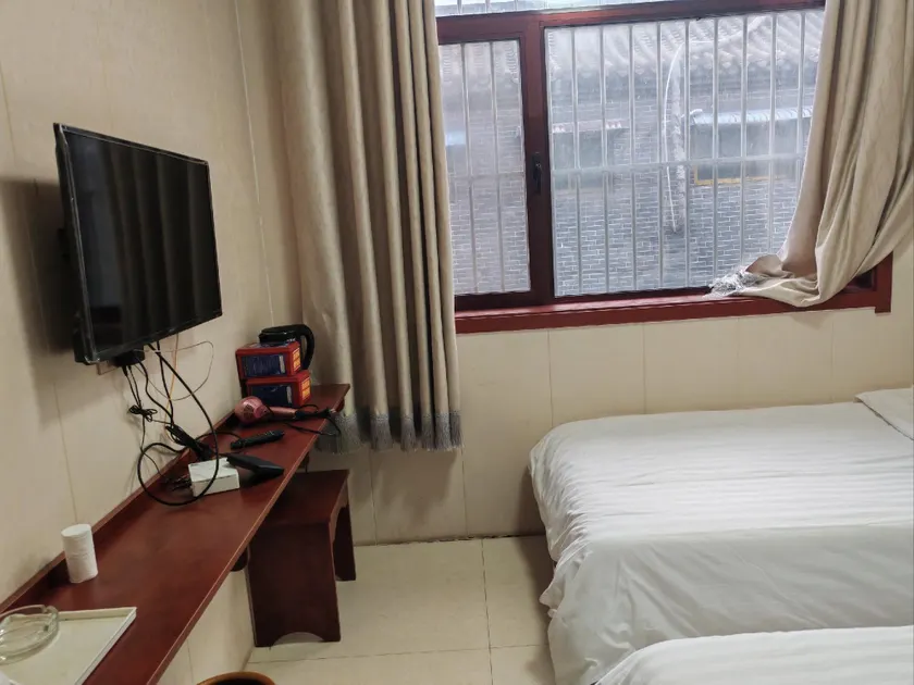 Heyi Hotel (Guangfu Ancient City Scenic Area Branch) - Image 1