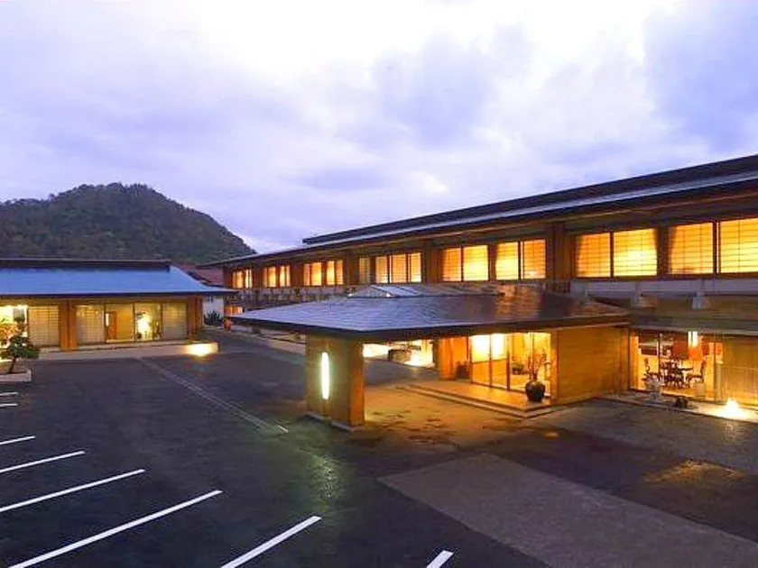 Shikotsuko Daiichi Hotel Suizantei - Image 1