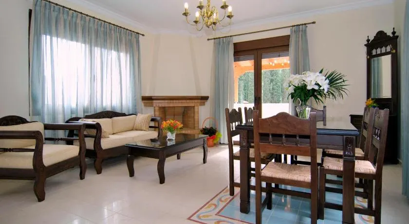 Kerveli Luxury Villa - Image 1