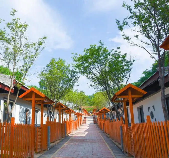 Tongchuan Chujian Homestay - Image 1