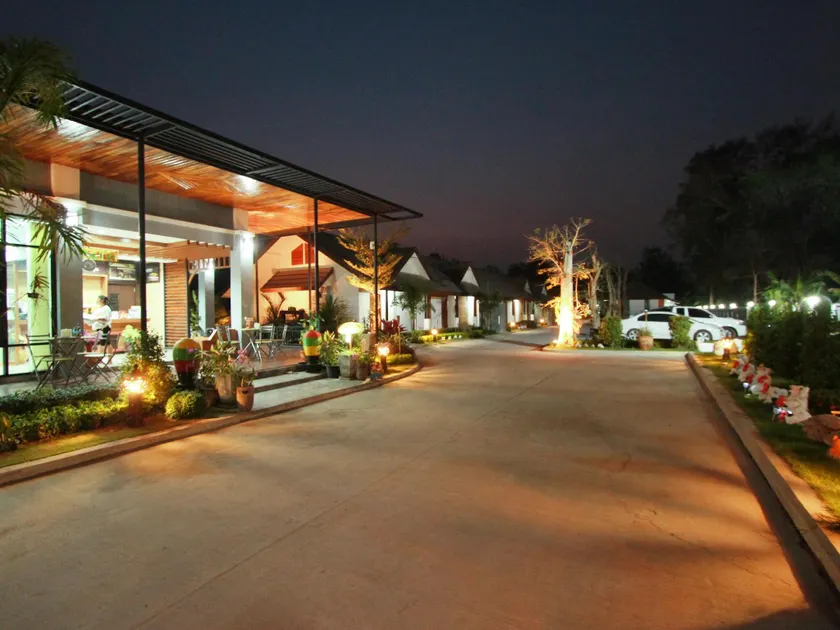 Phakawan Hotel - Image 1