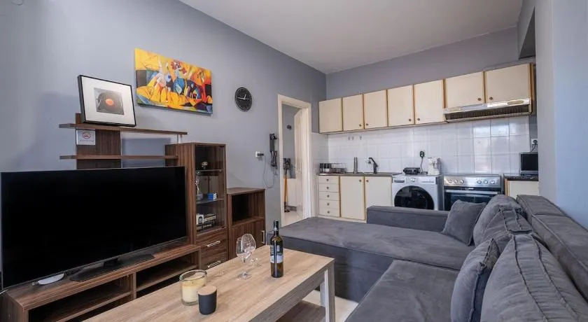 Kounaki Wines Central Square Apartments - Image 1