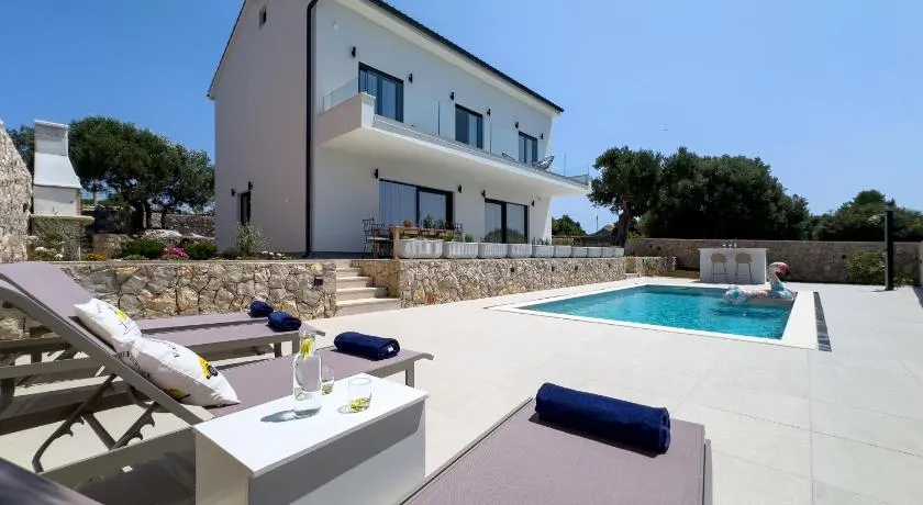 Villa Allure Lun - Image 1