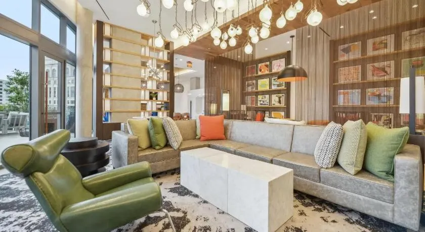 Penthouse Retreat with Rooftop Pool Explore Silver Spring & Washington DC - Image 1