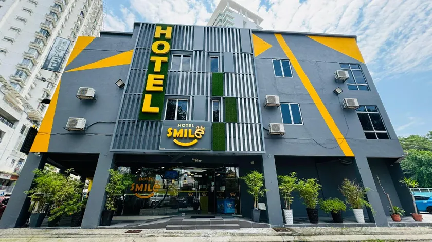 Smile Hotel Selayang Point - Image 1