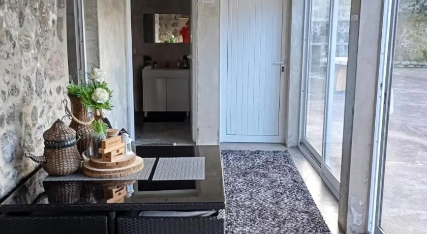 Basaltic Guest House - Image 1