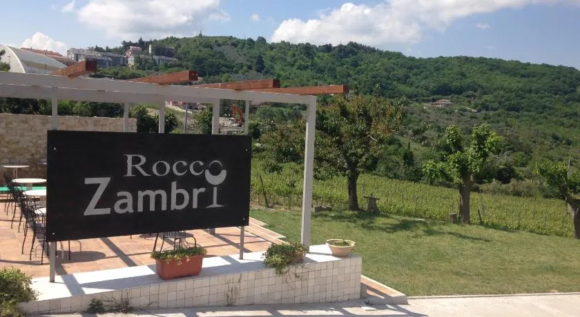 Bed & Wine Rocco Zambri - Image 1