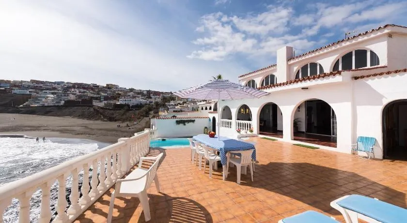 Villa Coki Deluxe - First line of the beach - Image 1