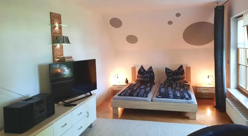 Lake view for two, near Berlin - Image 1