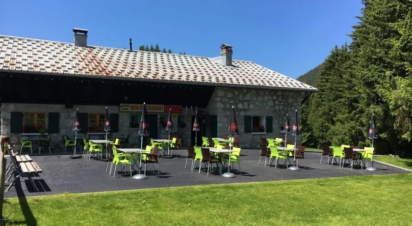 Restaurant Gautard - Chambres d'hôtes Les Tavaillons - Image 1