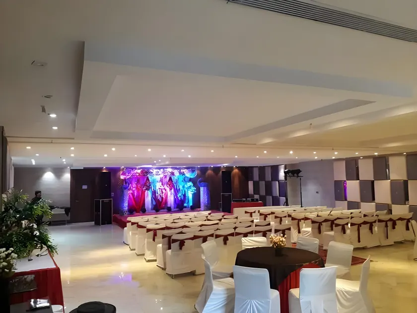 Hotel Rudra Vilas - Image 1