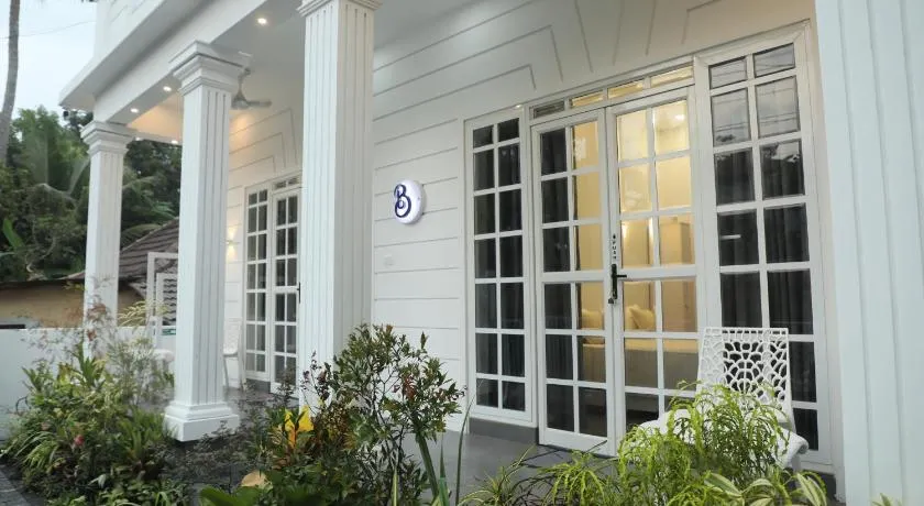 Beach Paradise, Bateen Beach Stay - Image 1