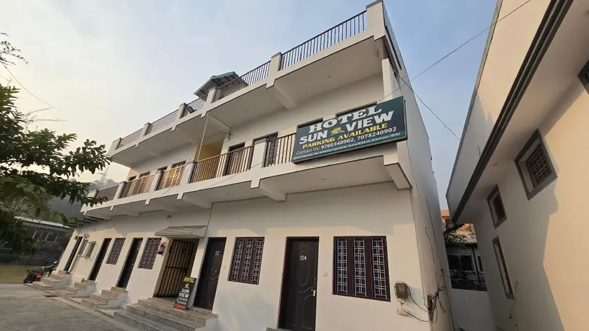 Hotel sun view - Image 1