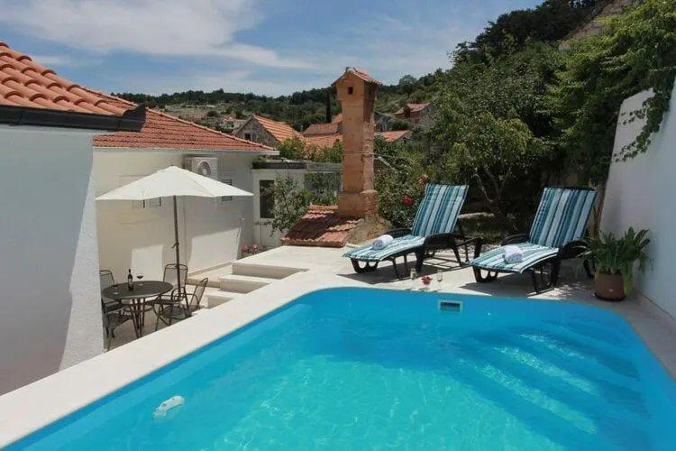 Holiday House Pine Tree - Image 1