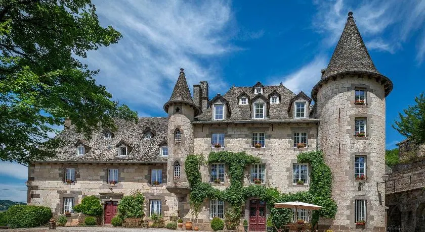Chateau De Courbelimagne, Raulhac - Image 1