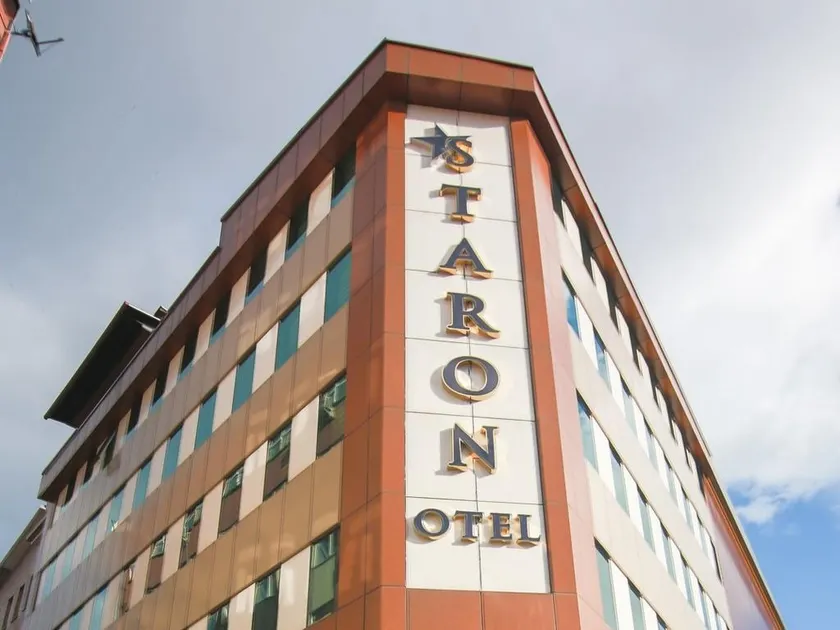 Staron Hotel - Image 1