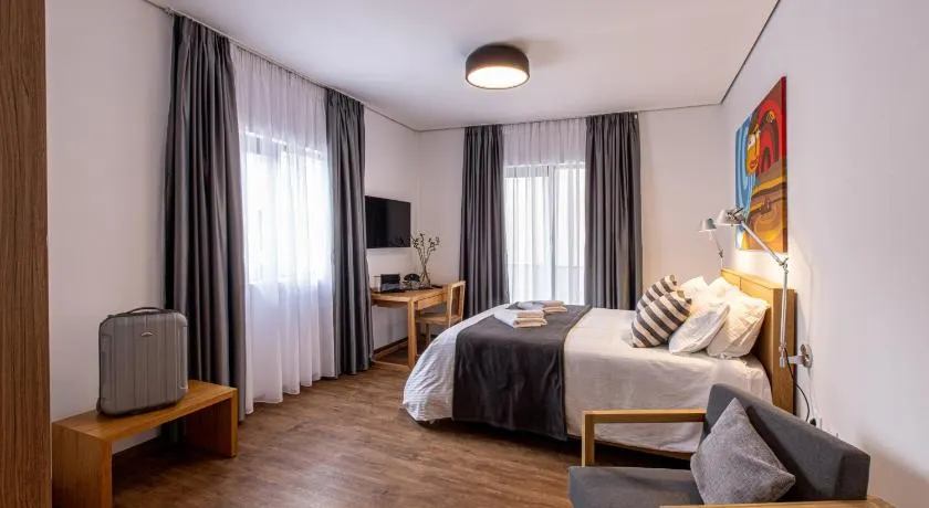 Saint George Boutique Rooms - Image 1