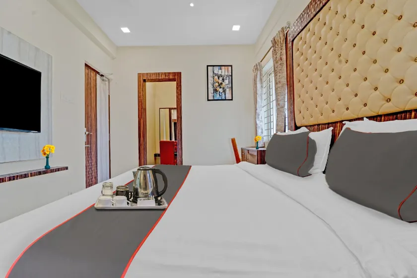 Collection O Darshans Abode - Image 1
