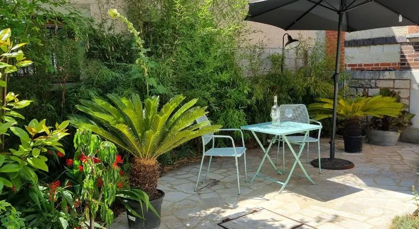 Villa des dames 40m2,jardin fleuri - Image 1