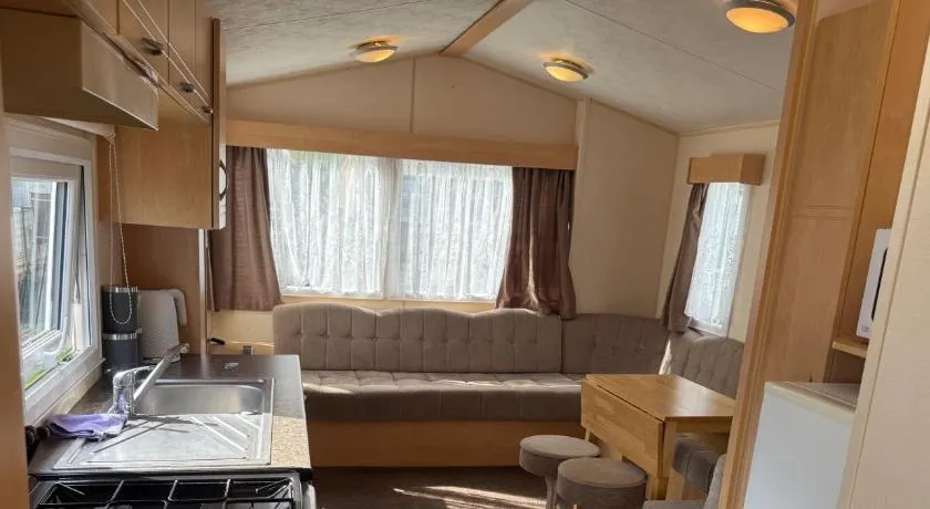 2 Bed - Sleeps 6 - Free Parking - Pets - Image 1