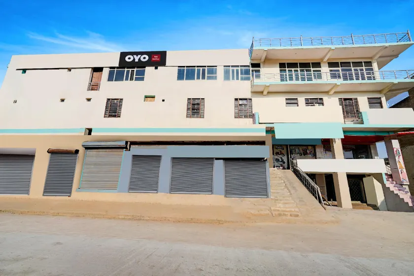 Hotel O Grand Harry - Image 1
