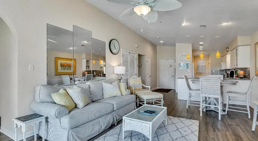 Golden Getaway condo - Image 1